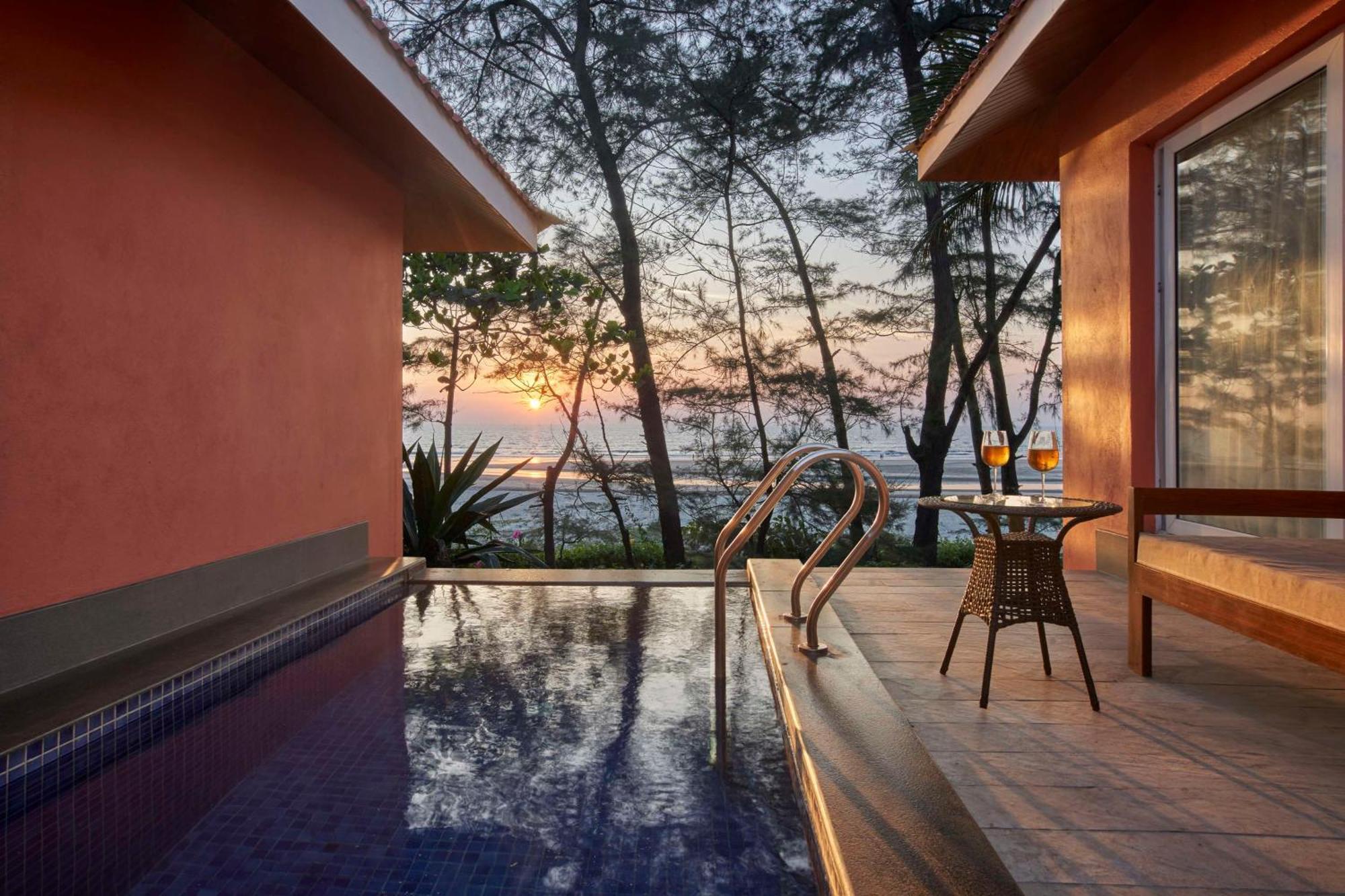 Mandrem Beach Resort, A Member Of Radisson Individuals Retreat 외부 사진