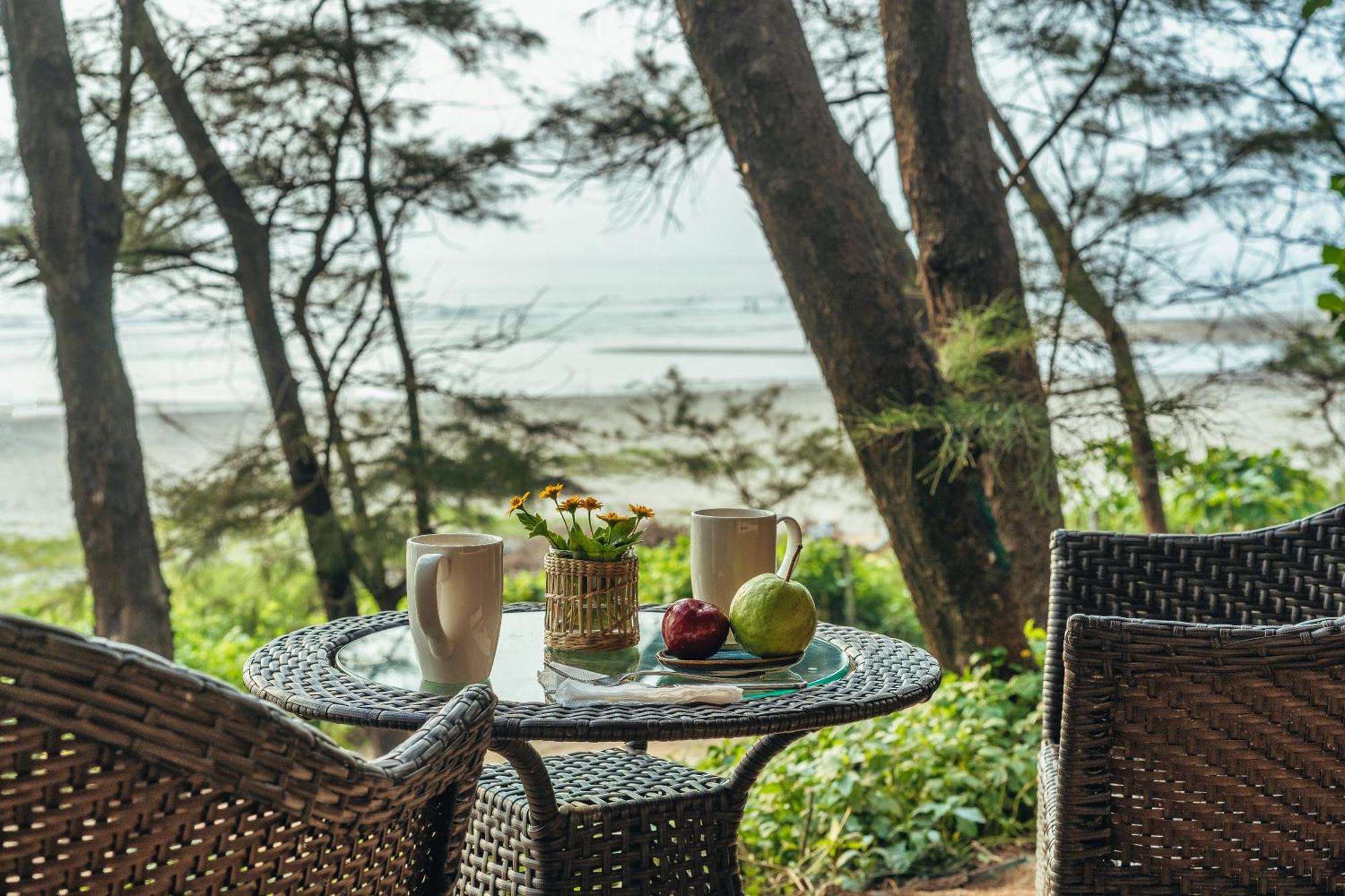Mandrem Beach Resort, A Member Of Radisson Individuals Retreat 외부 사진