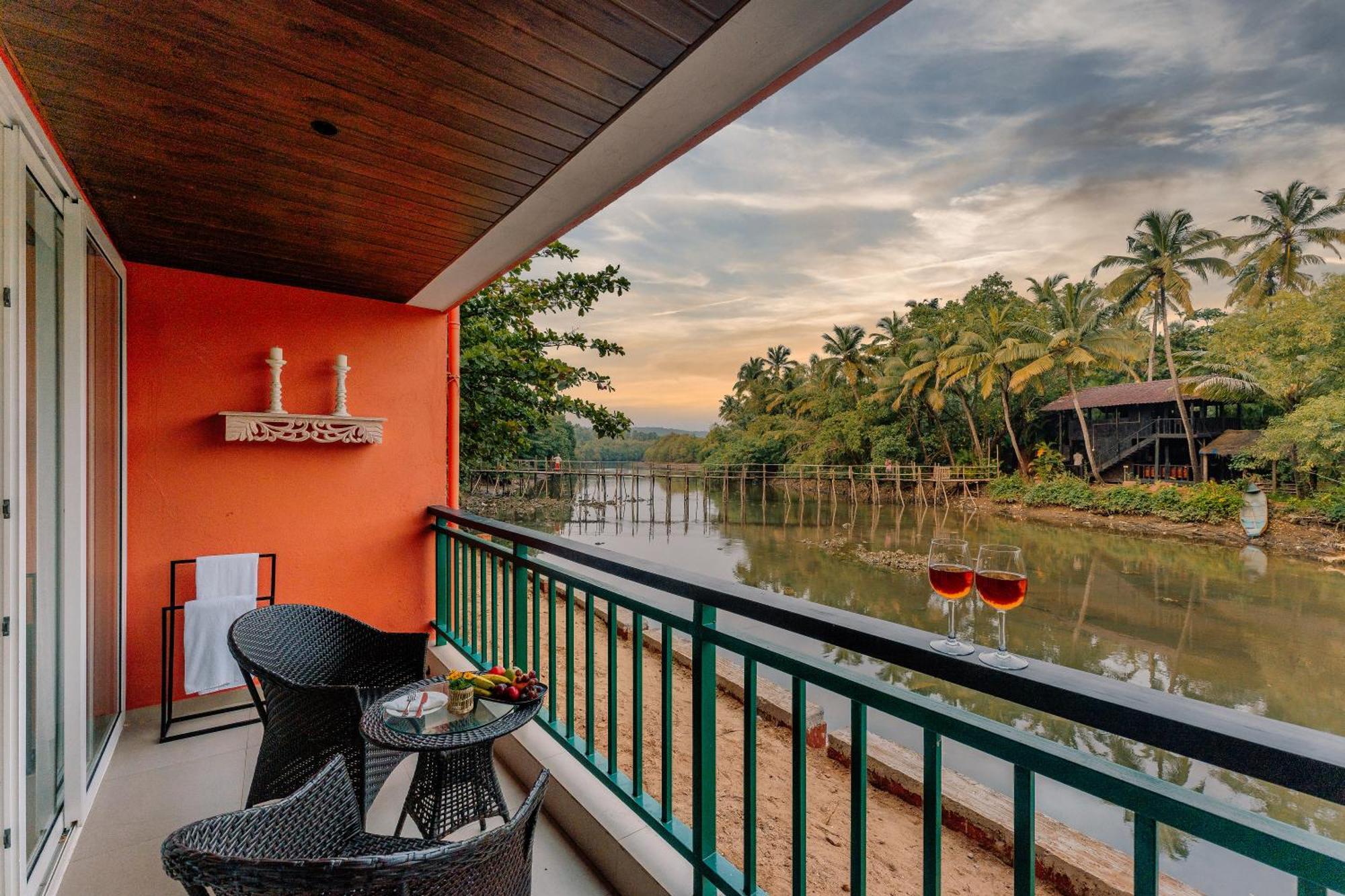 Mandrem Beach Resort, A Member Of Radisson Individuals Retreat 외부 사진
